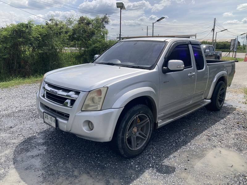 ISUZU D-MAX SPACE CAB HI-LANDER