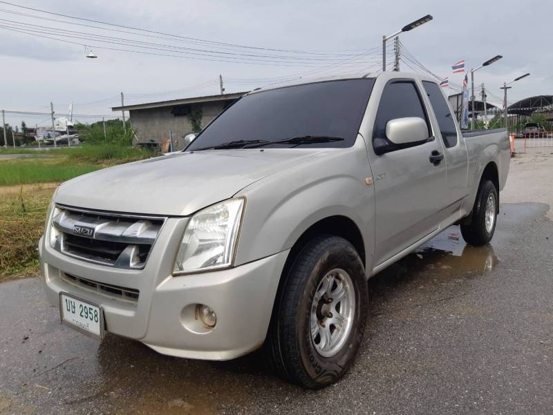 ISUZU D-MAX SPACE CAB SX