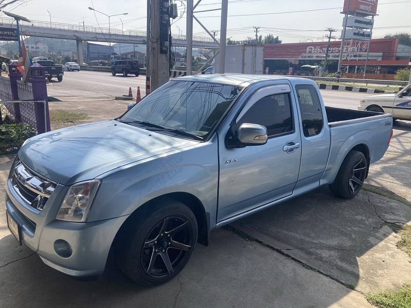 ISUZU D-MAX SPACE CAB SLX