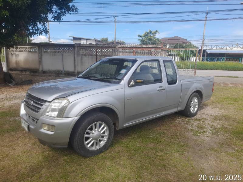 ISUZU D-MAX SPACE CAB SLX