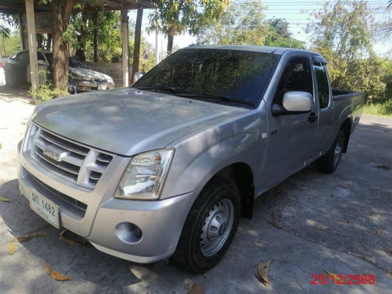 ISUZU D-MAX SPACE CAB SX