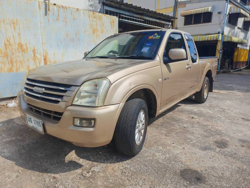ISUZU D-MAX SPACE CAB SLX