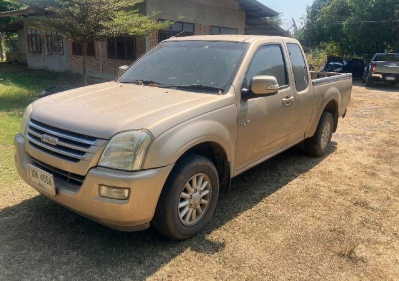 ISUZU D-MAX SPACE CAB SLX