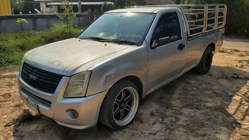 ISUZU D-MAX SPARK EX