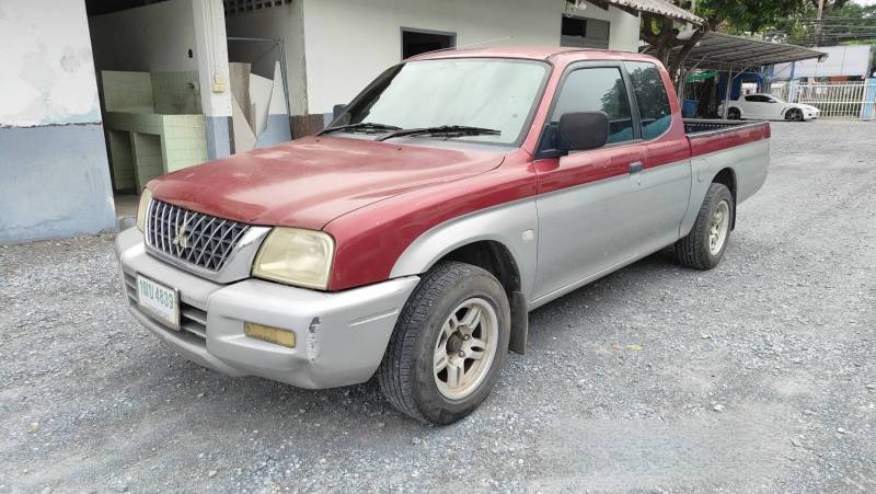 MITSUBISHI STRADA MEGE CAB GLX