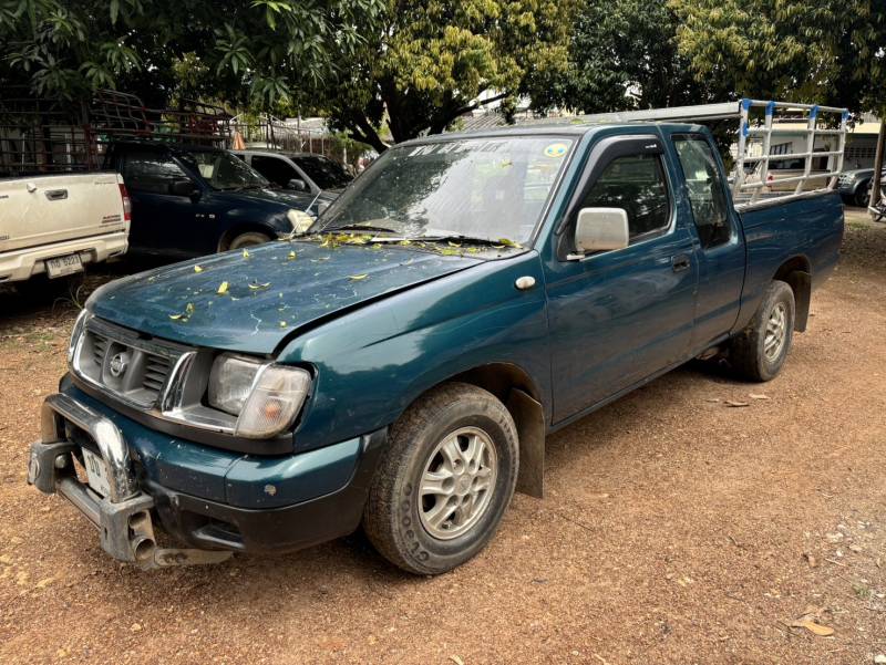 NISSAN FRONTIER KING CAB